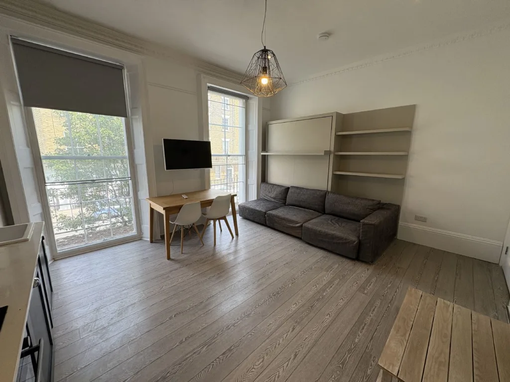 Studio flat for rent
