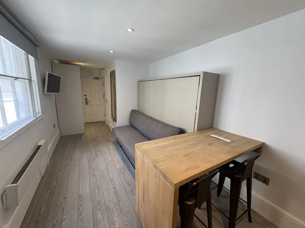 Studio flat for rent