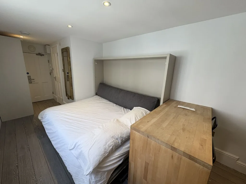 Studio flat for rent