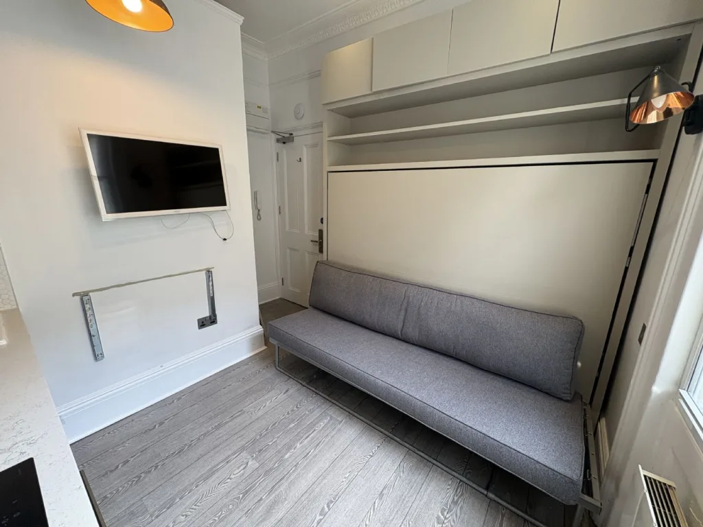 Studio flat for rent