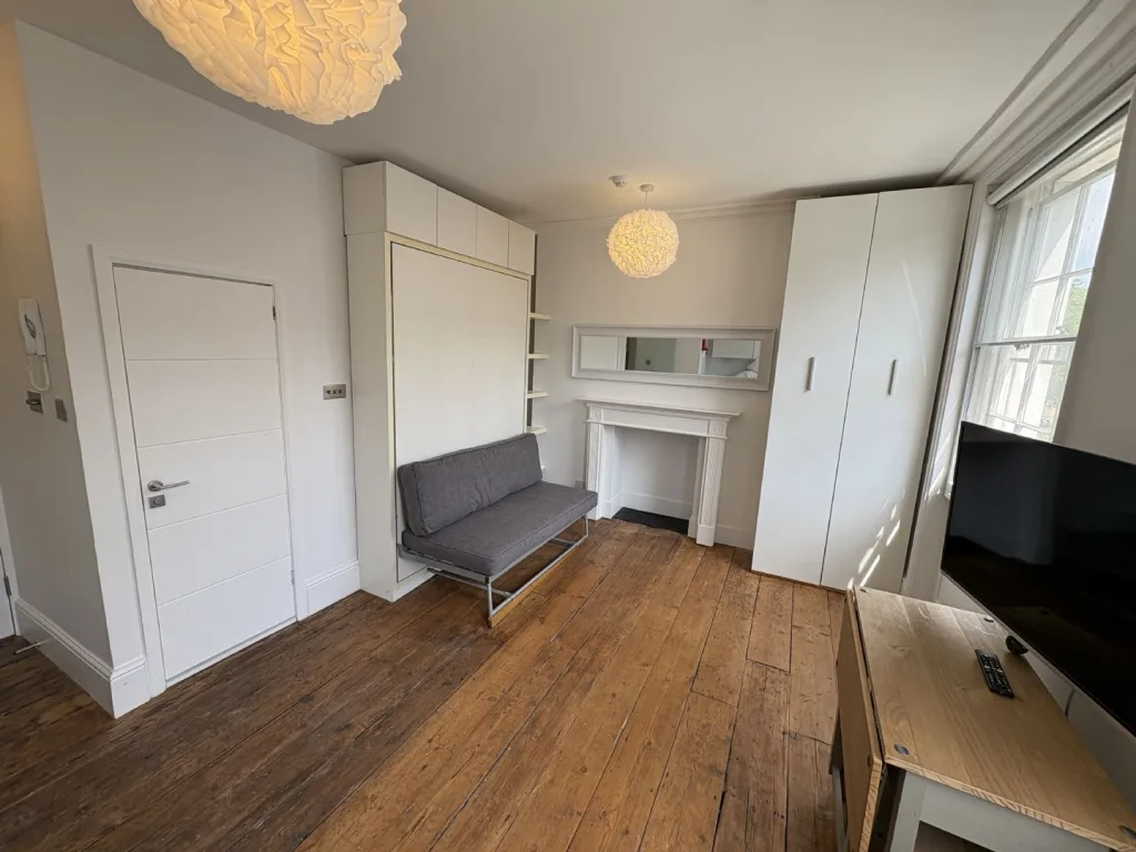 Studio flat for rent