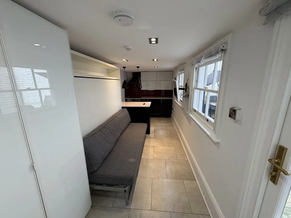 Studio flat for rent