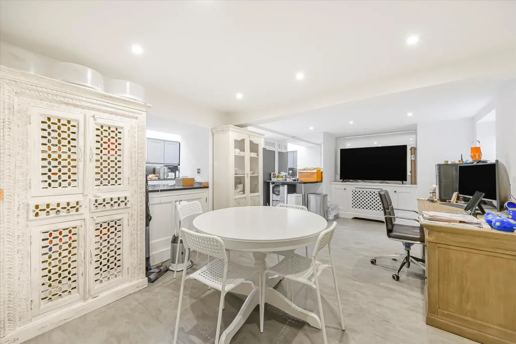 4 bedroom detached house for rent