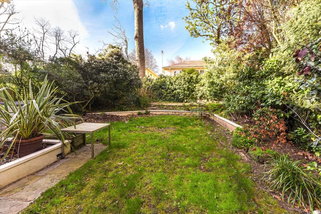 4 bedroom detached house for rent