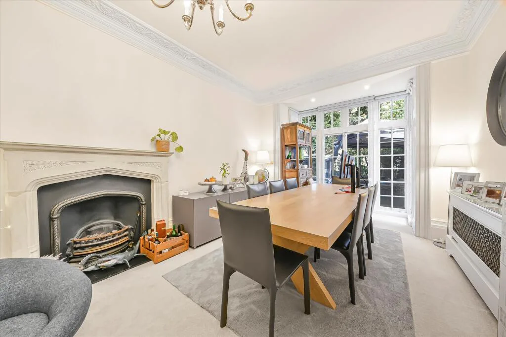 4 bedroom detached house for rent