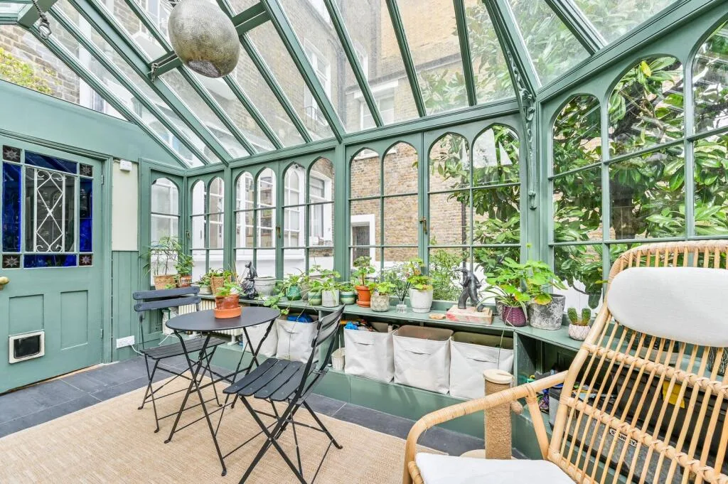 4 bedroom terraced house for rent