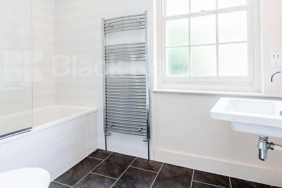 4 bedroom flat for rent