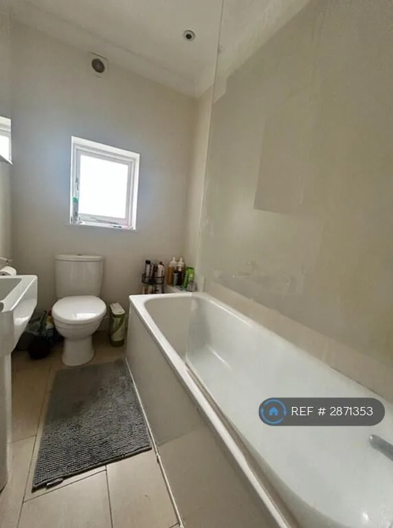 4 bedroom flat for rent