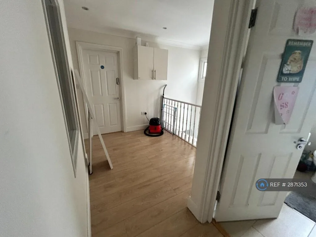 4 bedroom flat for rent