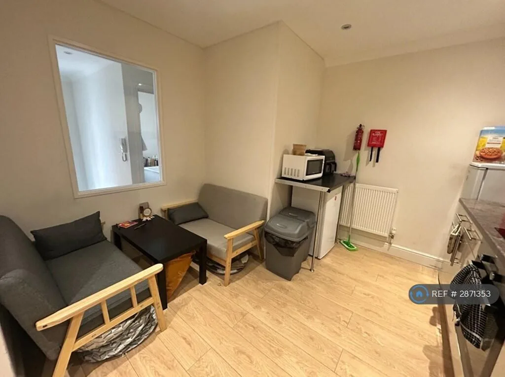 4 bedroom flat for rent