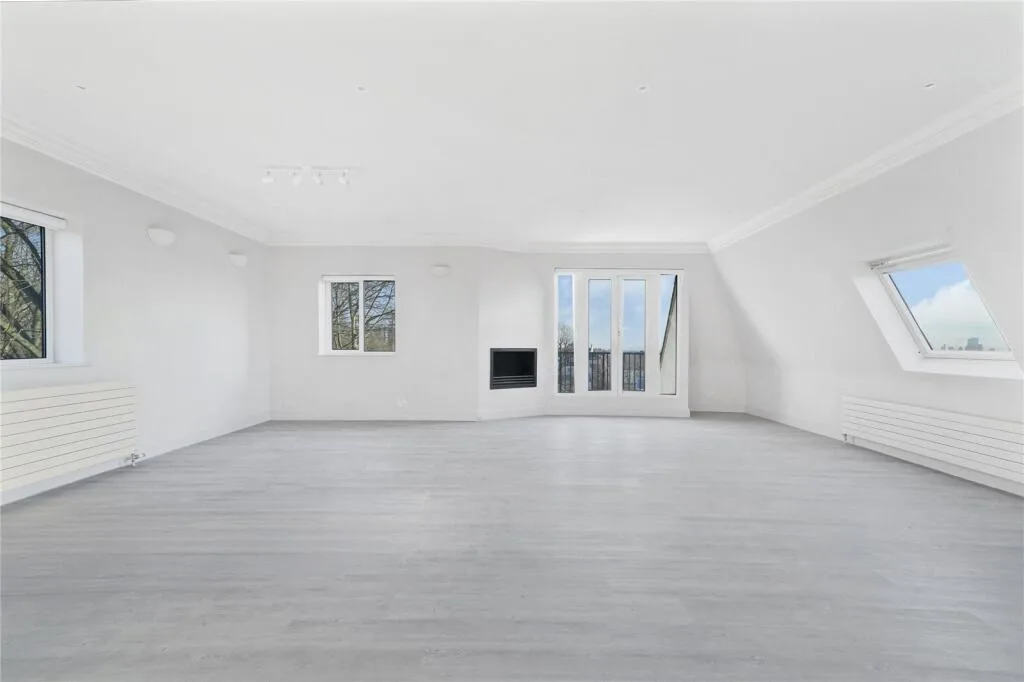 4 bedroom penthouse for rent