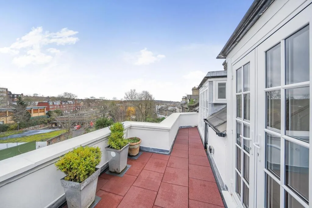 3 bedroom flat for rent