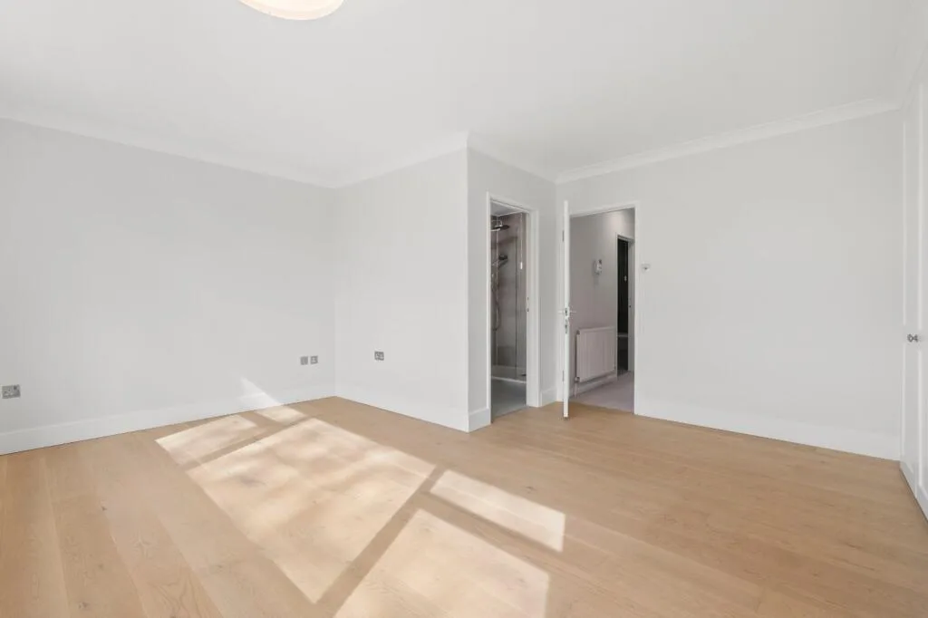 5 bedroom terraced house for rent