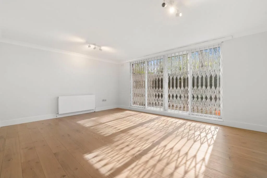 5 bedroom terraced house for rent