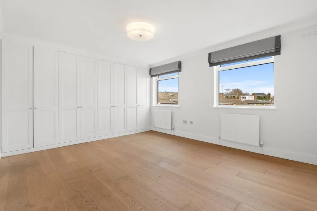 5 bedroom terraced house for rent