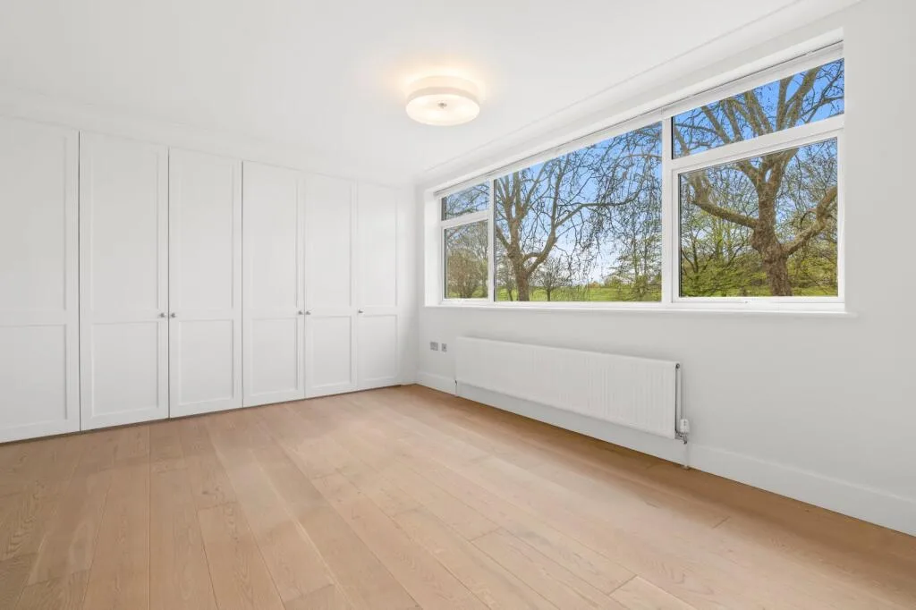 5 bedroom terraced house for rent