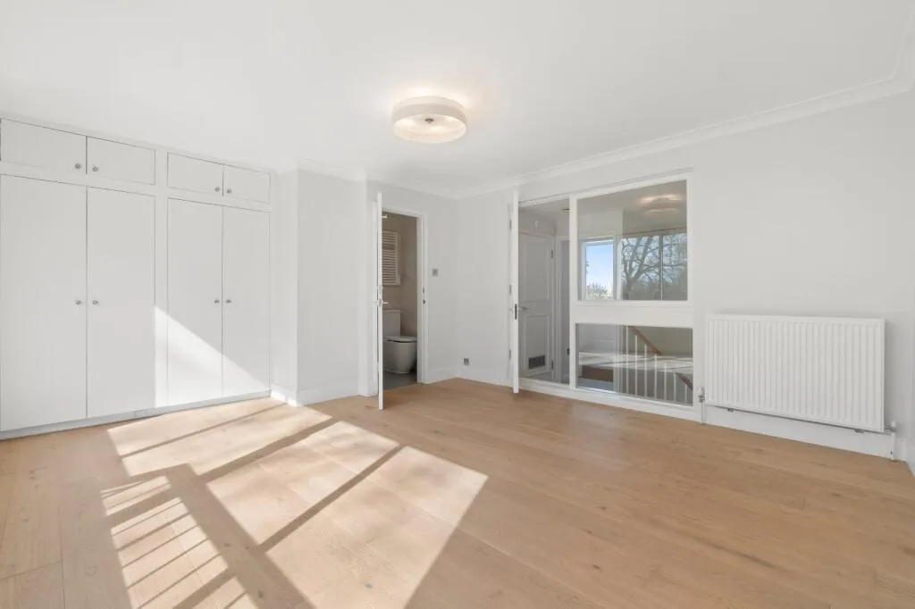 5 bedroom terraced house for rent