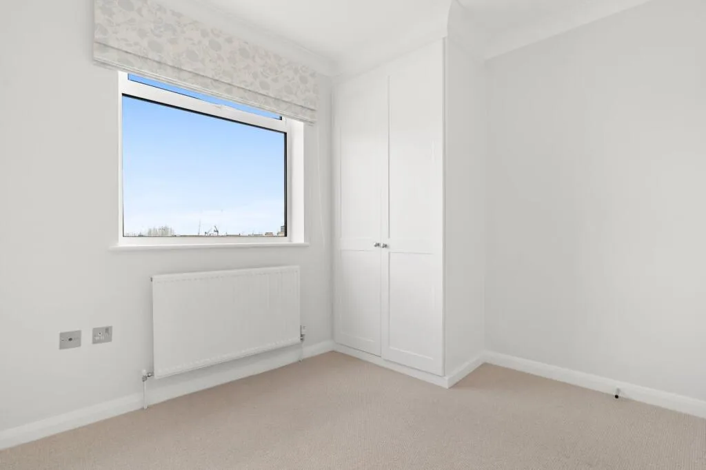 5 bedroom terraced house for rent