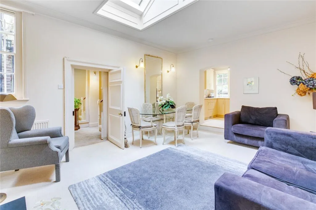 2 bedroom semi-detached house for rent