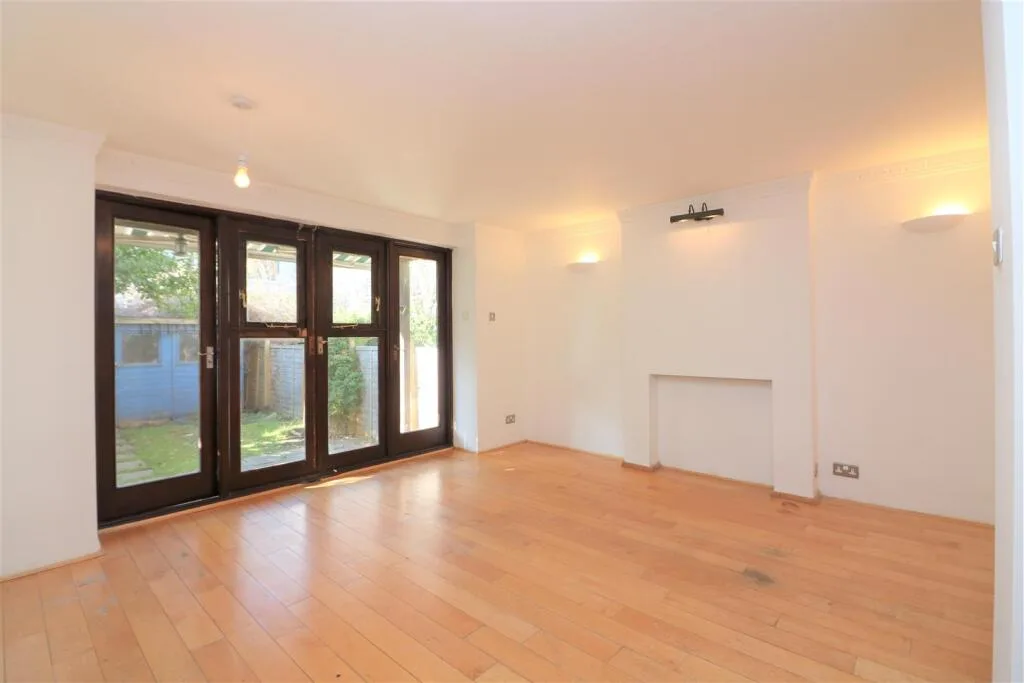 4 bedroom terraced house for rent