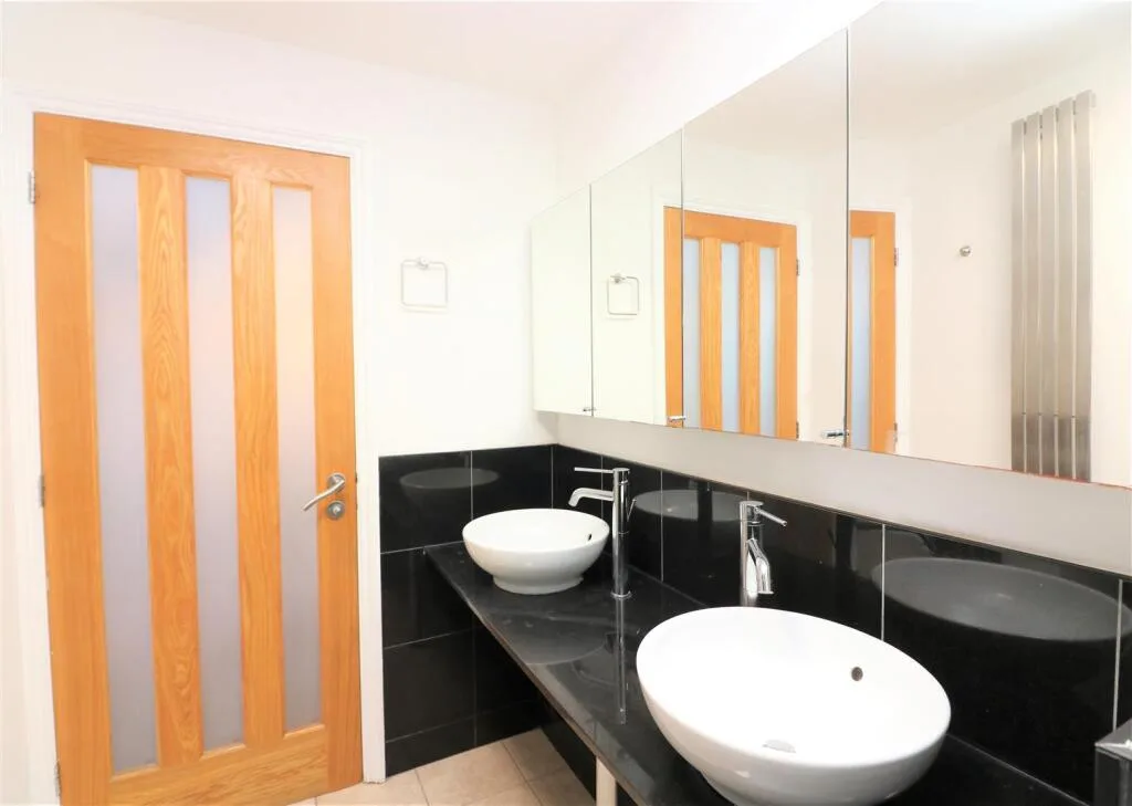 4 bedroom terraced house for rent