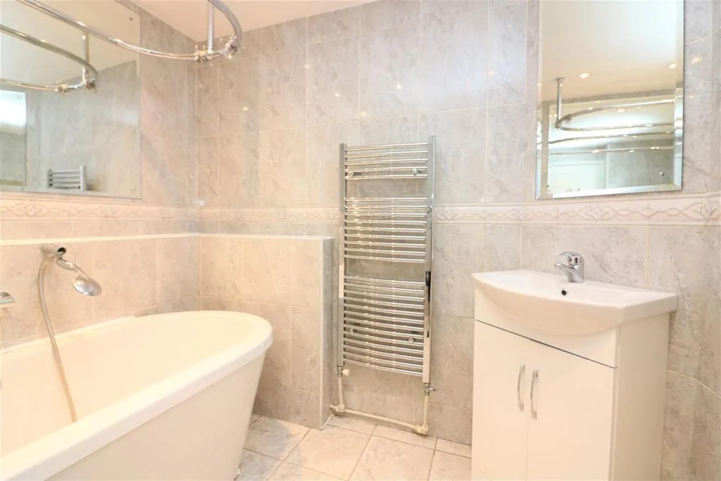 4 bedroom terraced house for rent