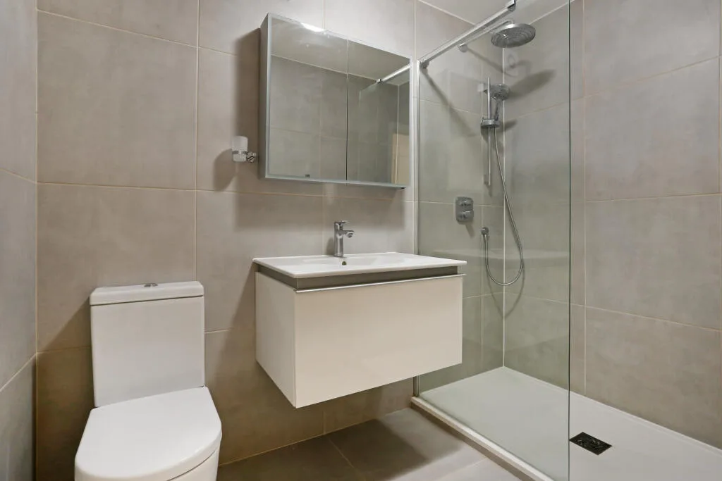 5 bedroom terraced house for rent