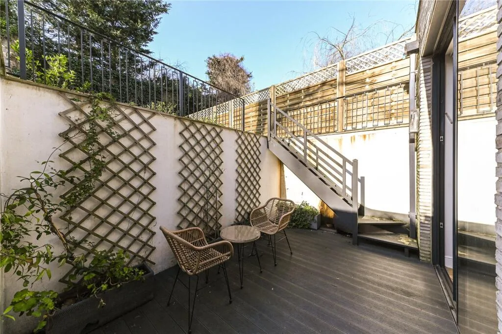 3 bedroom apartment for rent