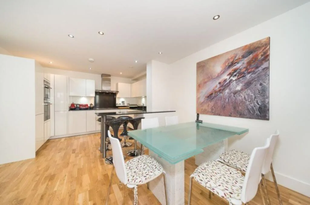 3 bedroom flat for rent