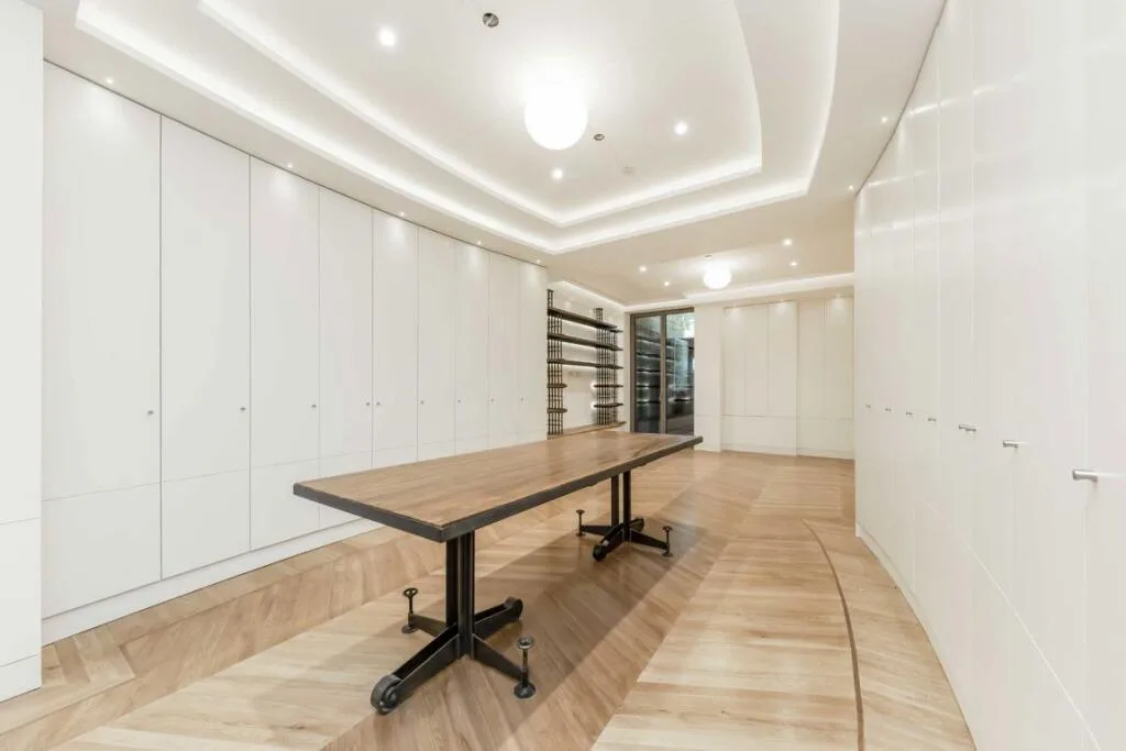 5 bedroom house for rent