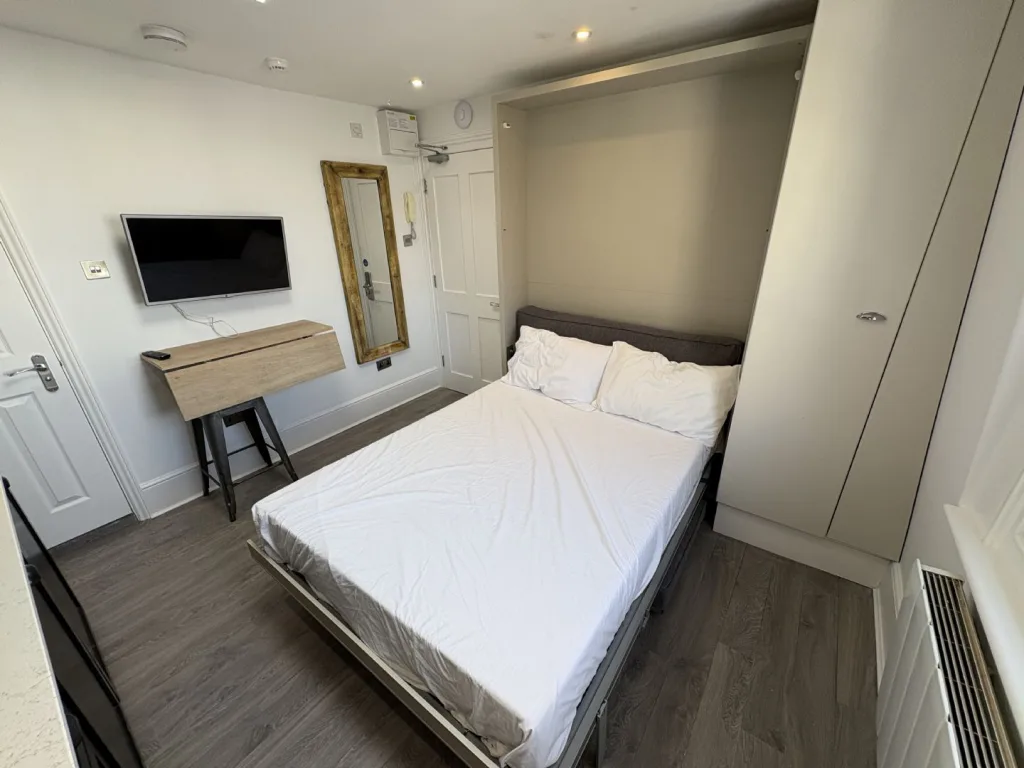 Studio flat for rent