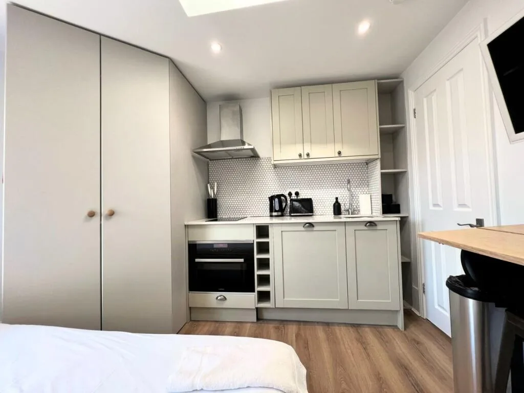 Studio flat for rent