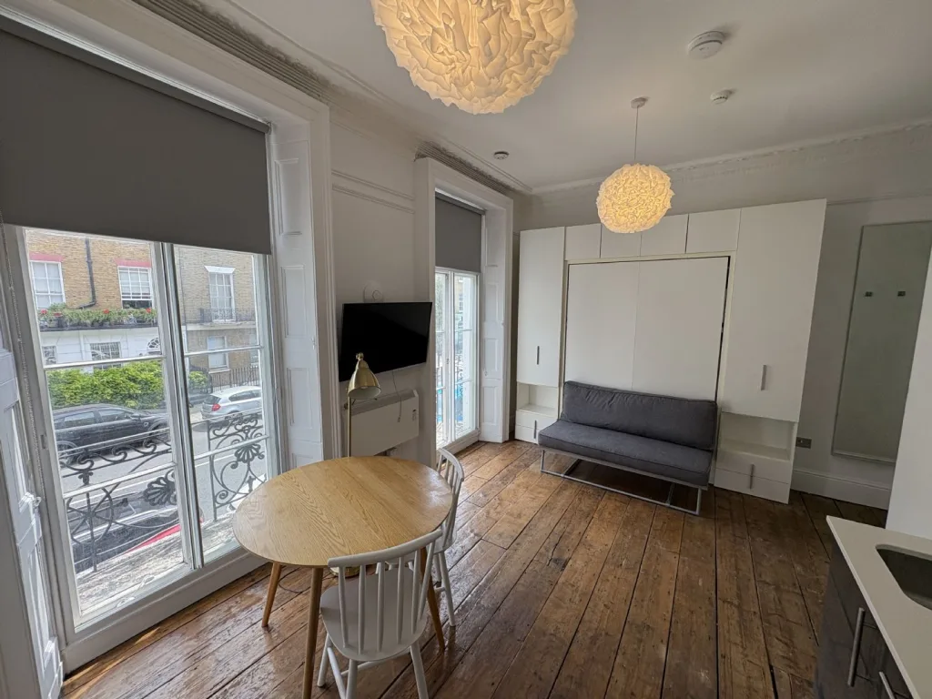 Studio flat for rent