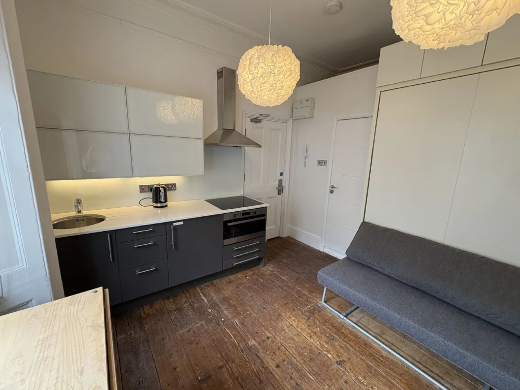 Studio flat for rent