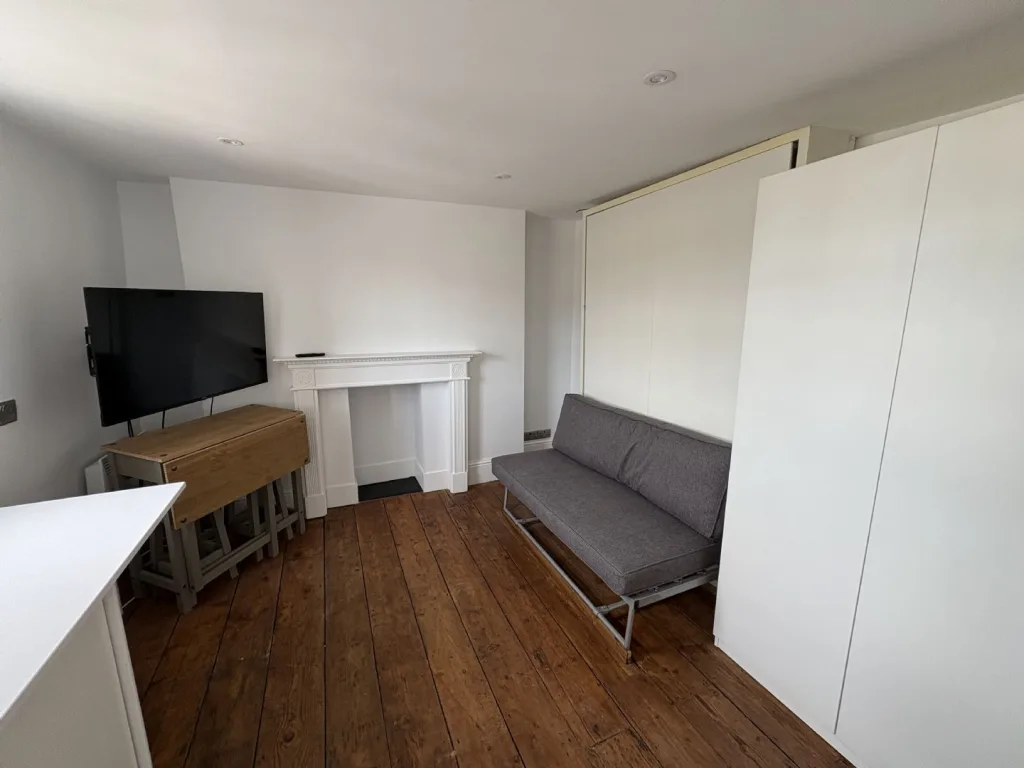 Studio flat for rent