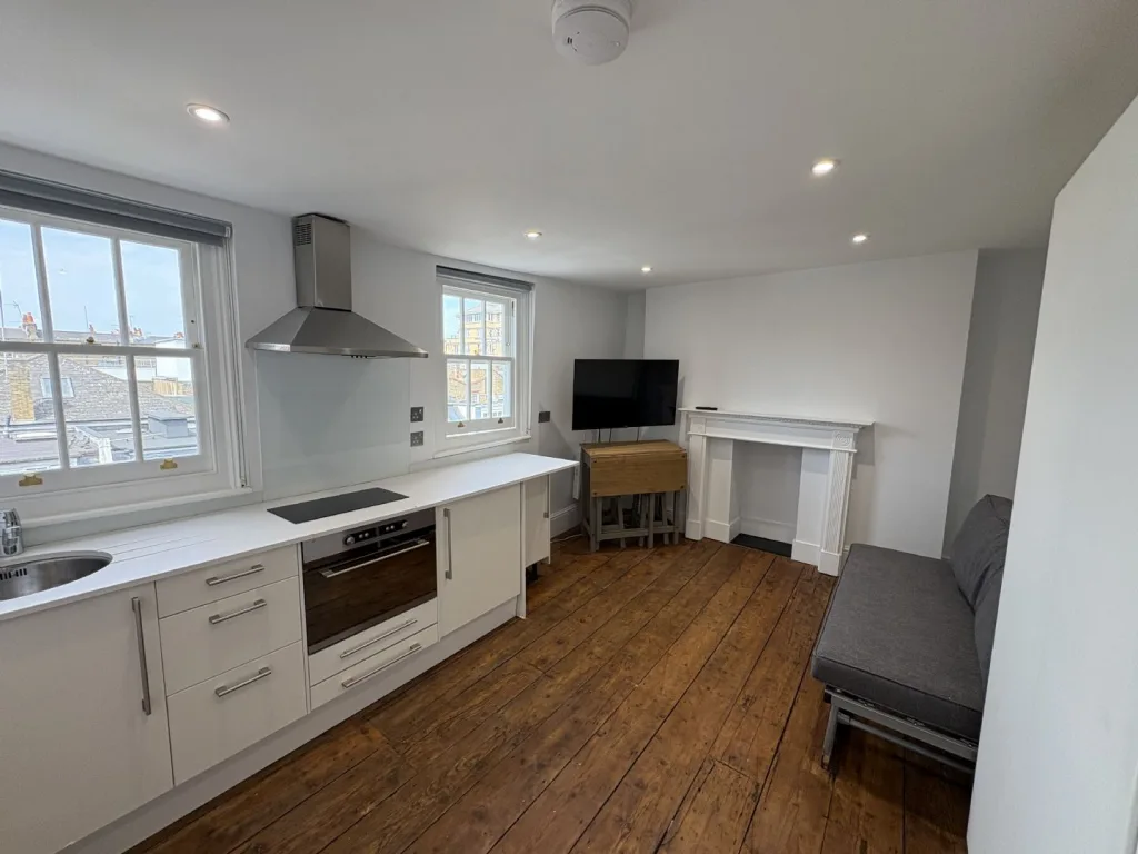 Studio flat for rent