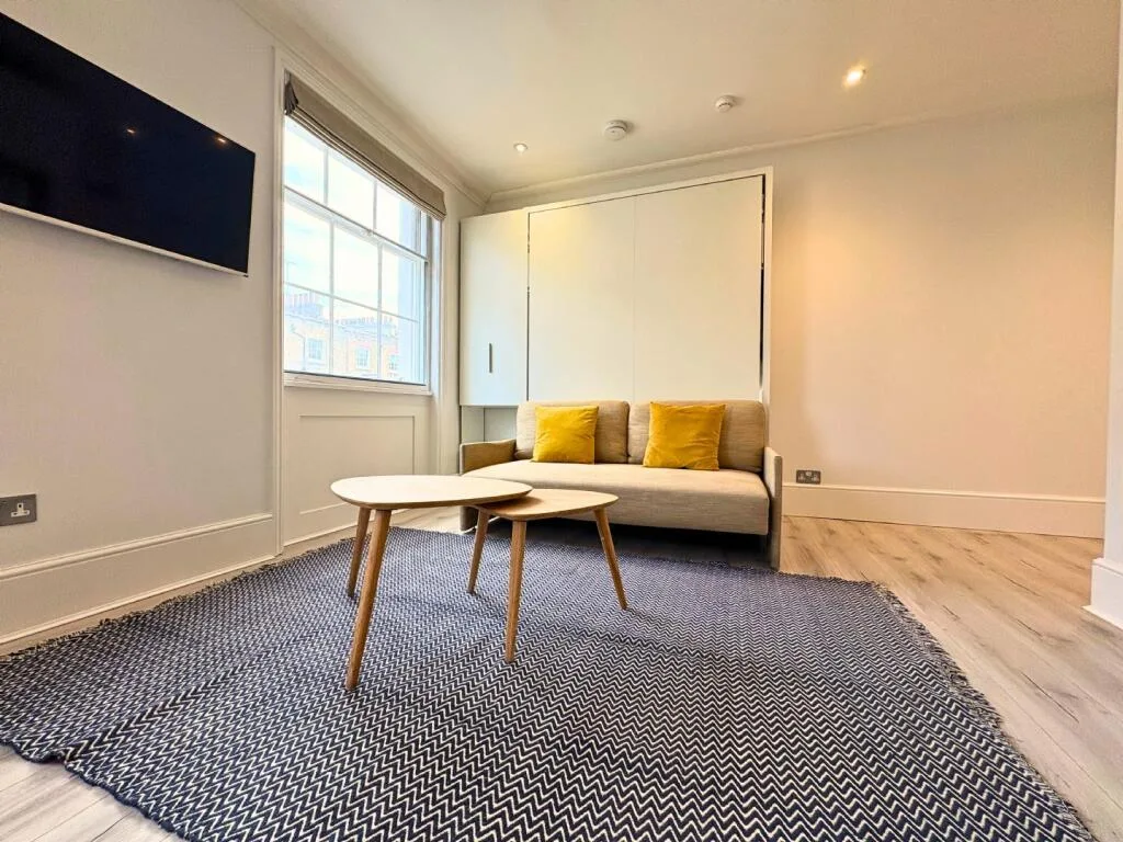Studio flat for rent