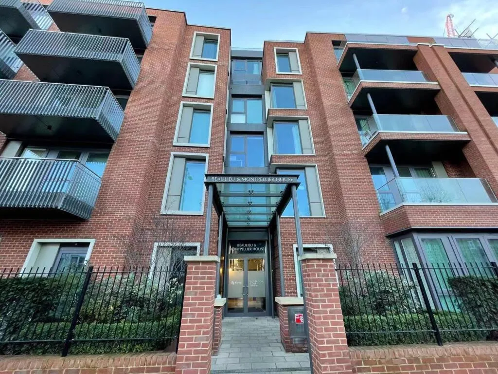 2 bedroom flat for rent