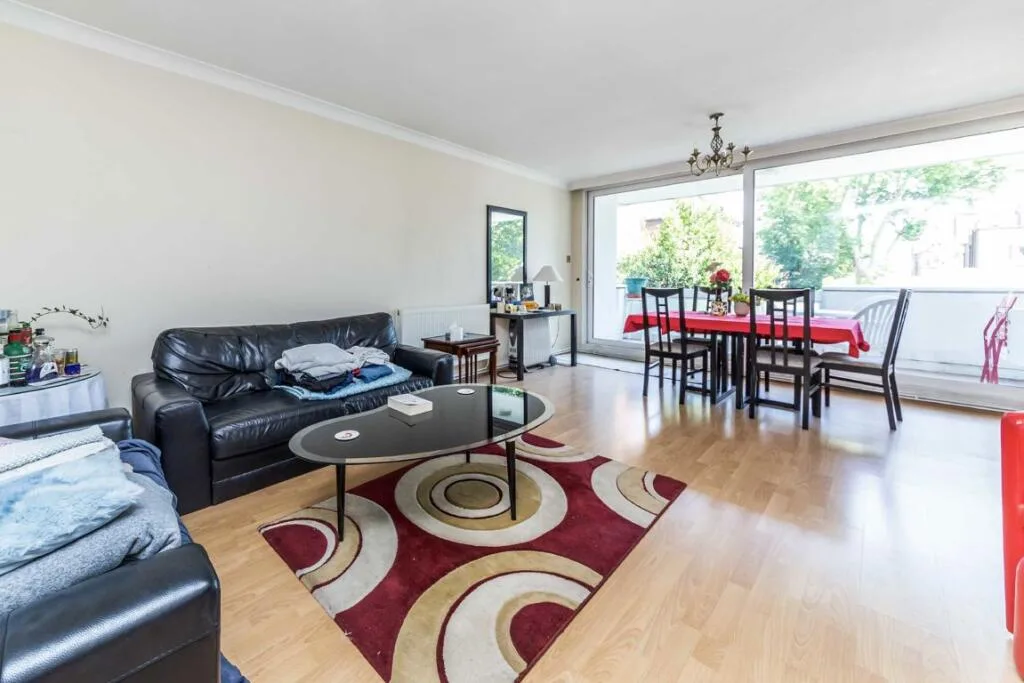 3 bedroom flat for rent