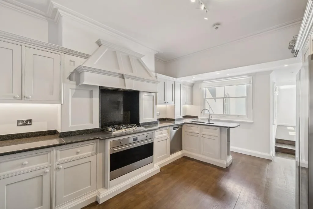 6 bedroom house for rent