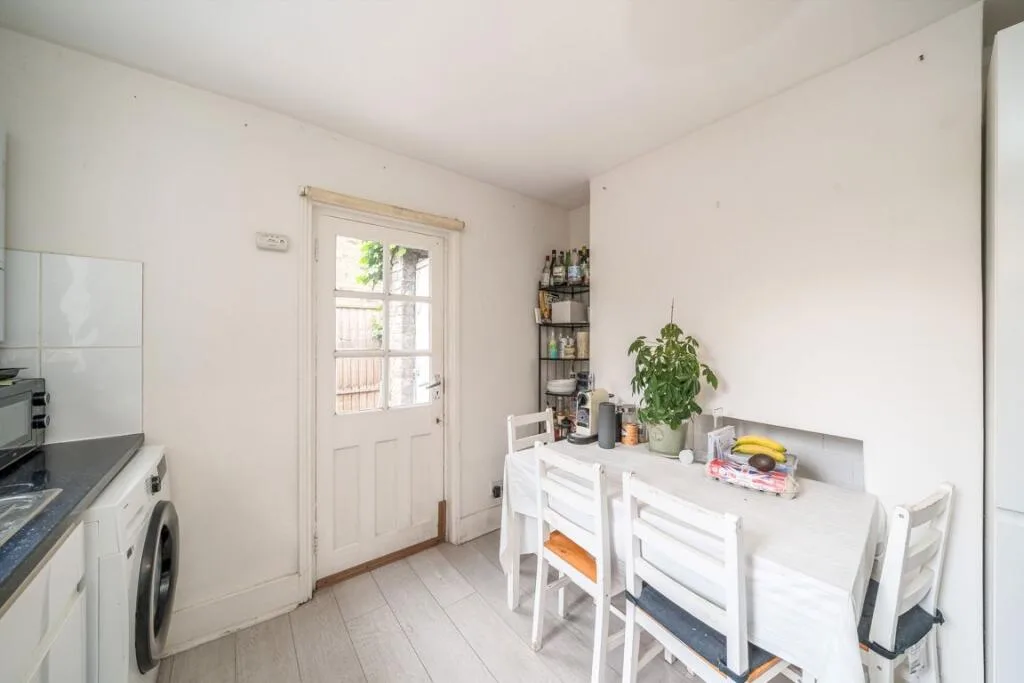 4 bedroom terraced house for rent