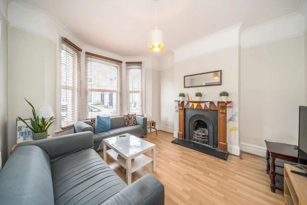 4 bedroom terraced house for rent