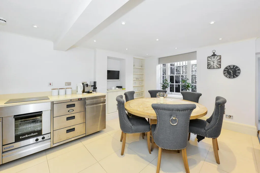 3 bedroom town house for rent