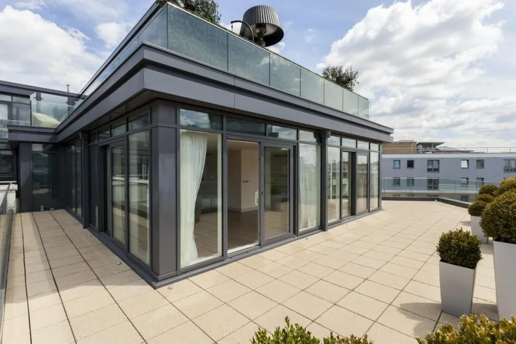 3 bedroom flat for rent