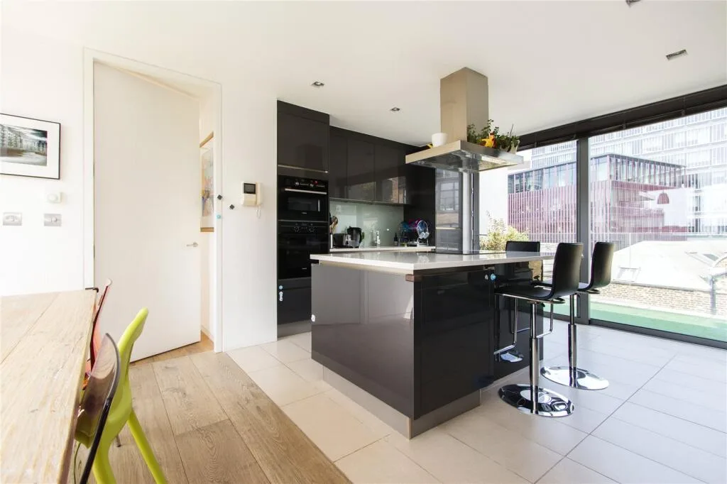 3 bedroom penthouse for rent