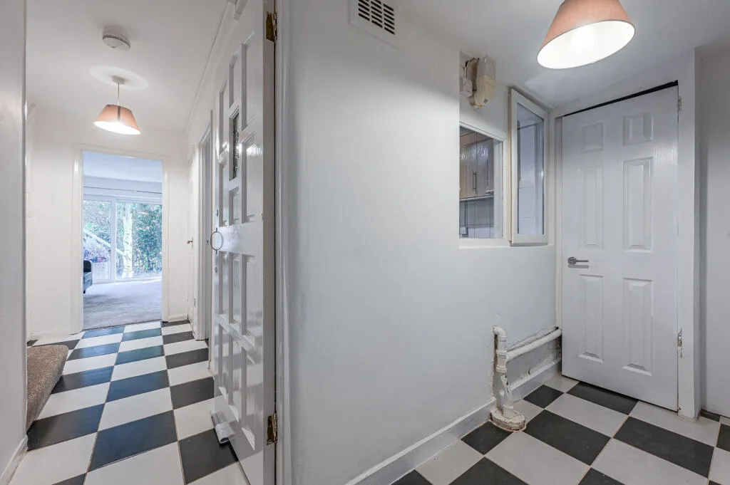 3 bedroom flat for rent