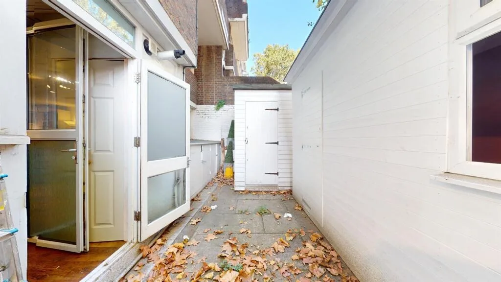 3 bedroom flat for rent