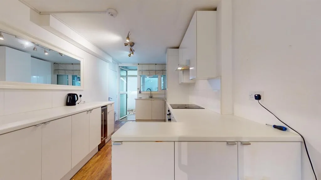 3 bedroom flat for rent