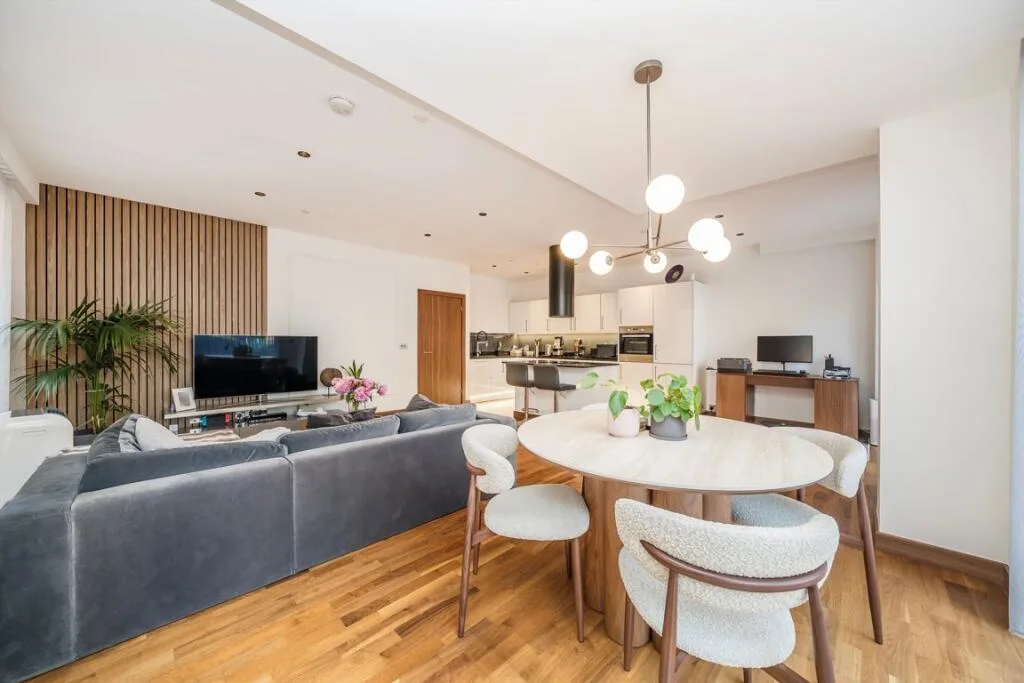 3 bedroom flat for rent
