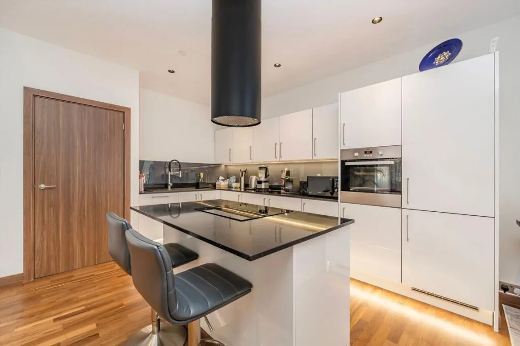3 bedroom flat for rent